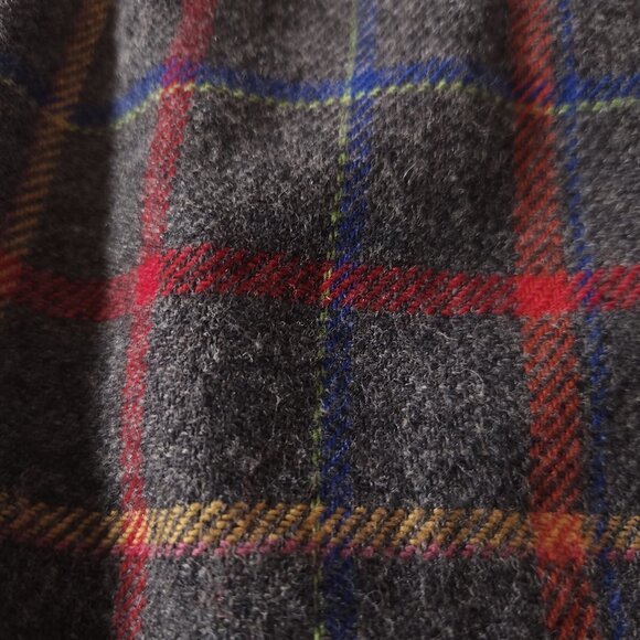VTG Talbots Petites 12P Wool Blend Plaid Skirt Gray Red Tartan Preppy Classic US - Picture 9 of 14